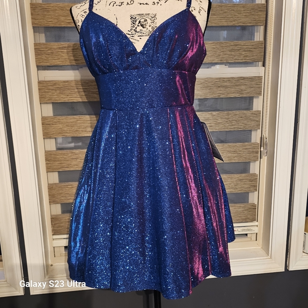 Juniors' Glitter-Knit Skater Party Dress - Picture 3 of 13
